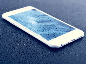 water-damaged-phone